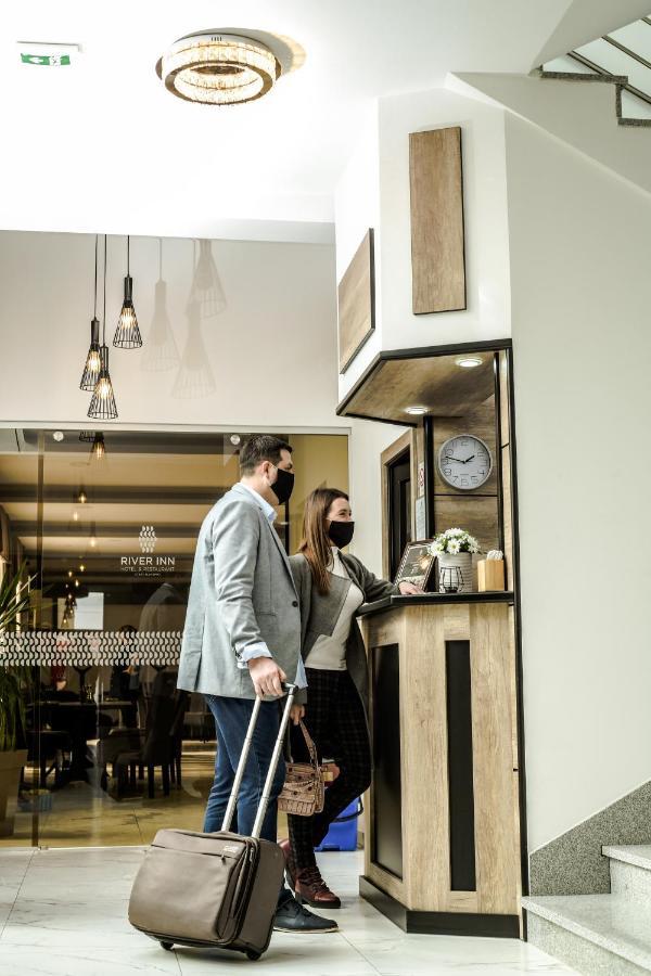 River Inn Stari Banovci ภายนอก รูปภาพ