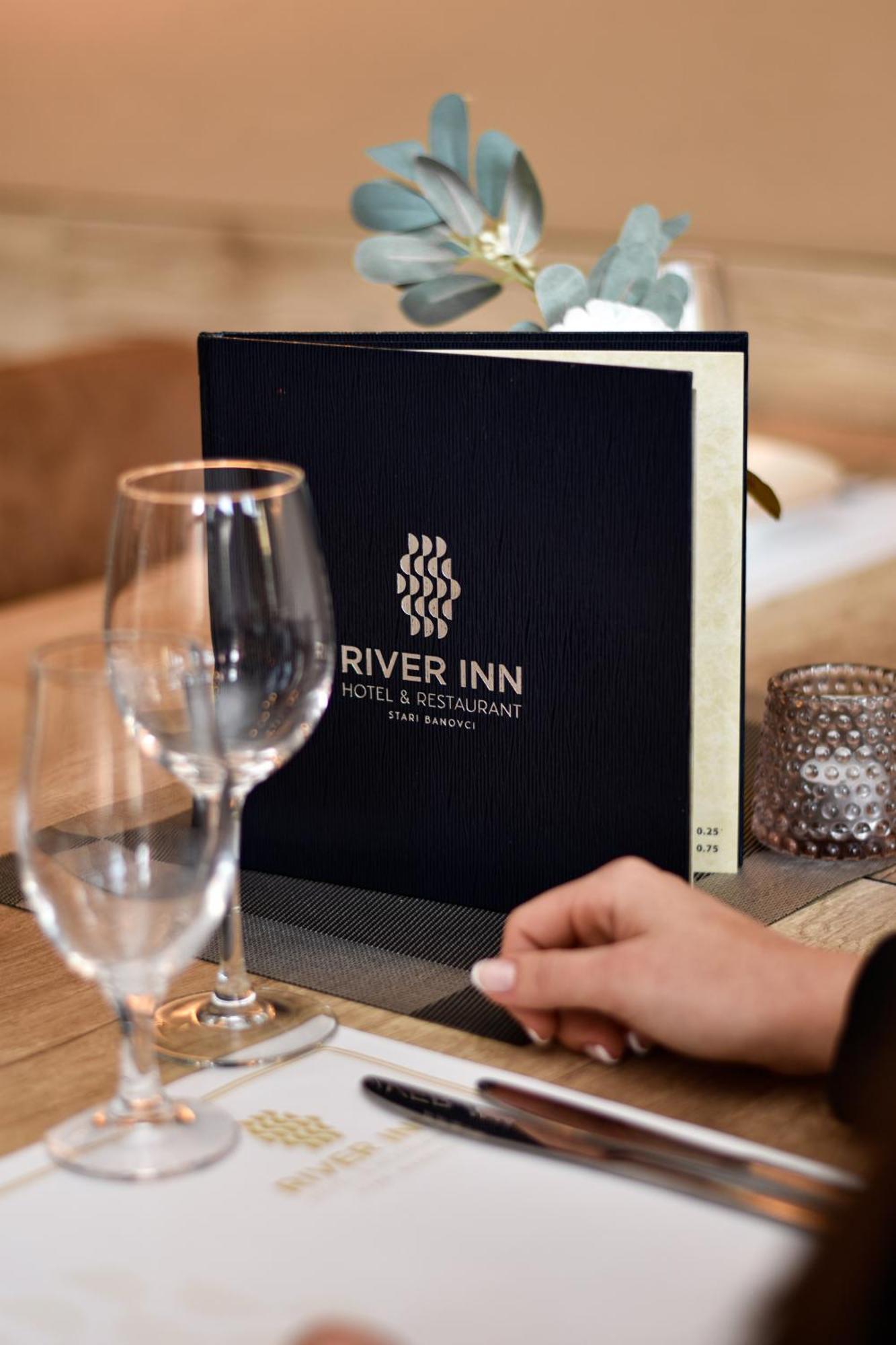 River Inn Stari Banovci ภายนอก รูปภาพ