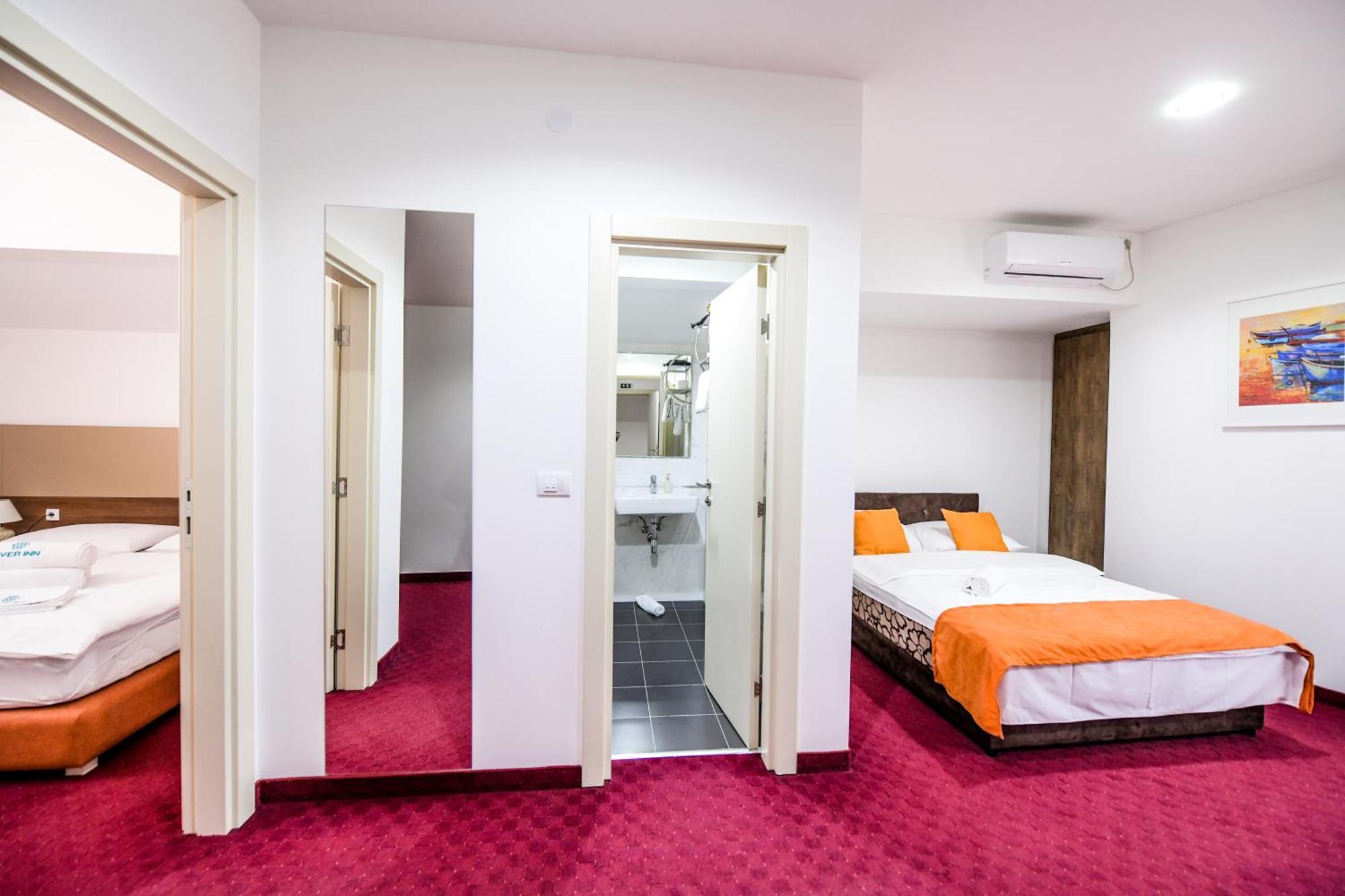 River Inn Stari Banovci ภายนอก รูปภาพ